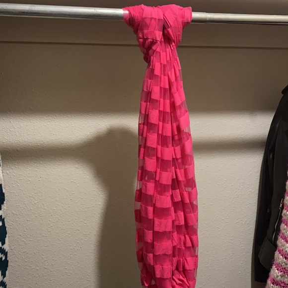 Pink fabric, and mesh, Infinity scarf. - Picture 2 of 4